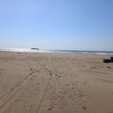 Helios 32, T2 Climatise, Parking, 500M Plage Agde Exteriör bild