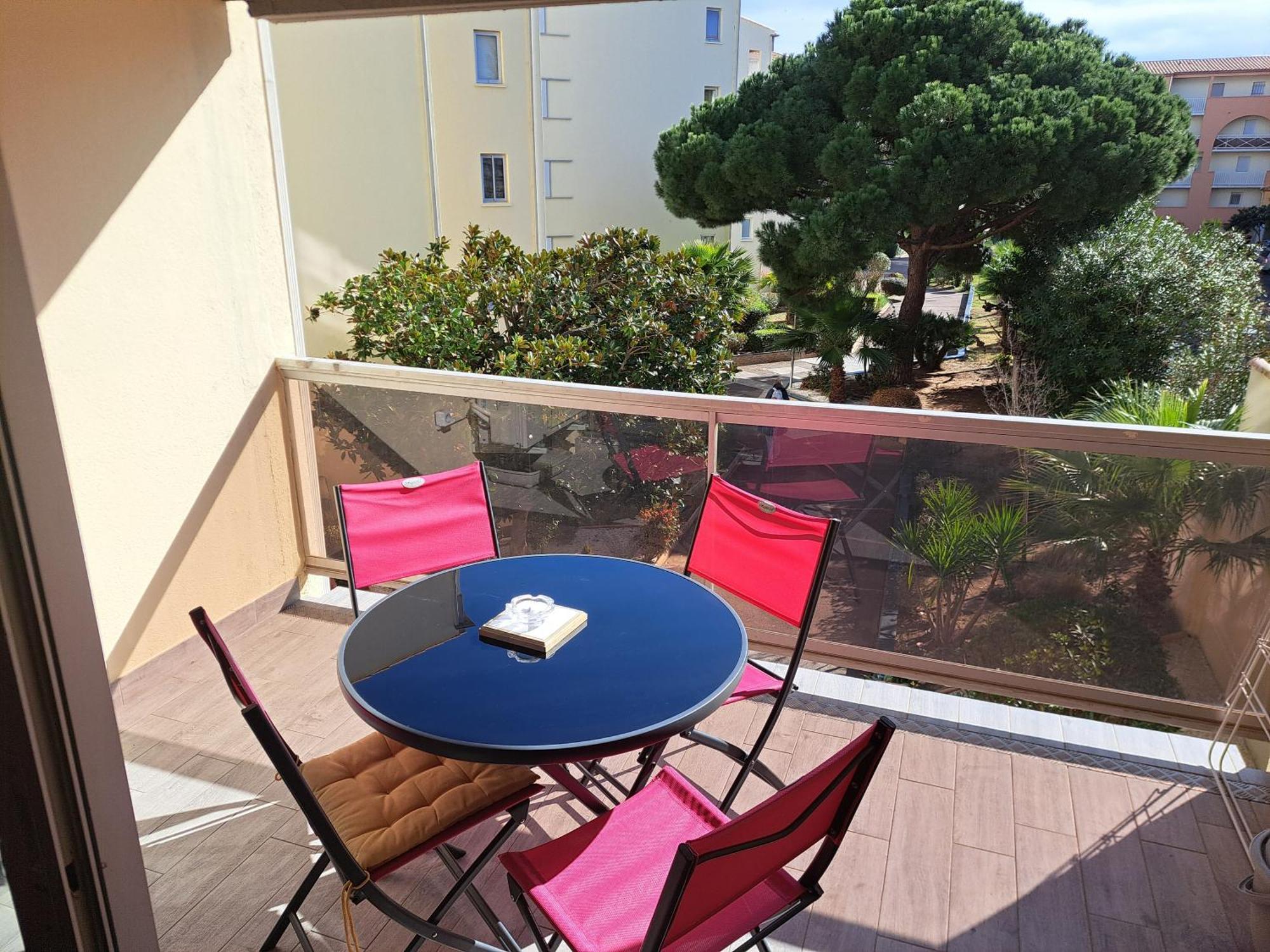 Helios 32, T2 Climatise, Parking, 500M Plage Agde Exteriör bild